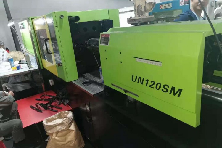 卧式注塑机 un120sm 伊之密