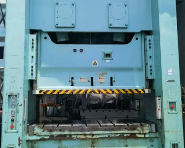 气动冲床 300T 金丰