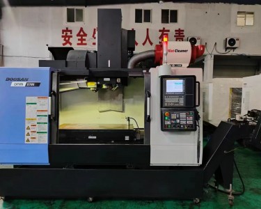 立式加工中心 5705 斗山