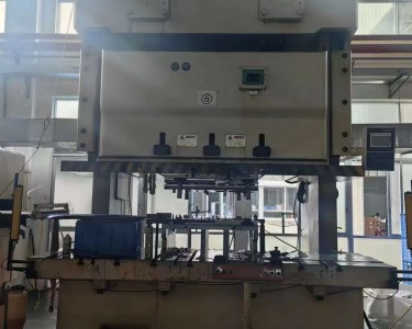 气动冲床 250T 金丰
