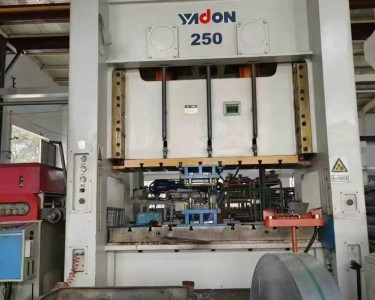 气动冲床 250T 扬锻