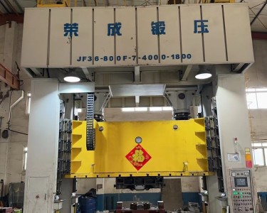 气动冲床 800T 荣成锻压