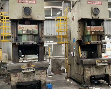 气动冲床 250T 扬锻