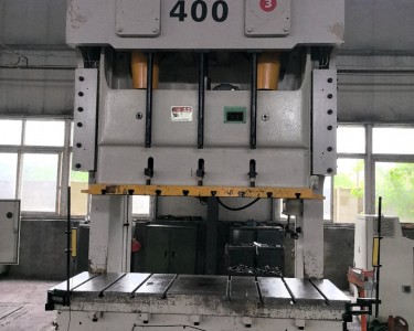 气动冲床 250T 扬锻