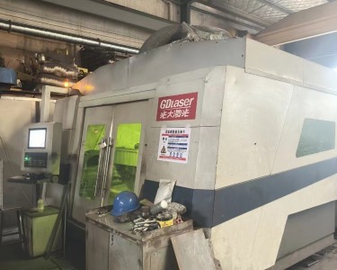 激光切割机 4020/3000W 光大