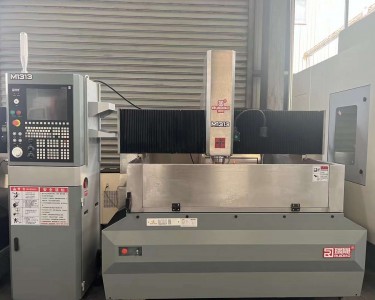立式加工中心 M1313 瑞雕