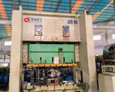 气动冲床 250T 扬锻