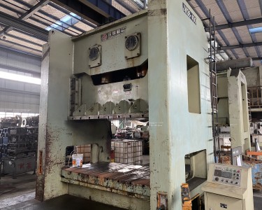 气动冲床 400T 沃得