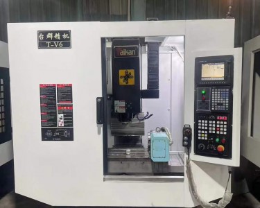 立式加工中心 650 台群