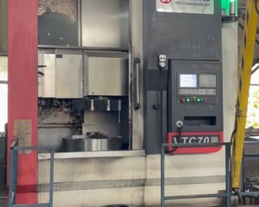 数控立式车床 700 建哈