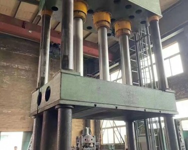 四柱式油压机 800T 昊宇