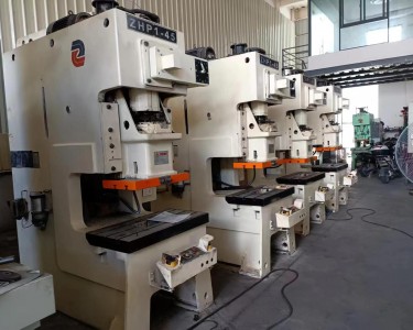 气动冲床 45T 辰基