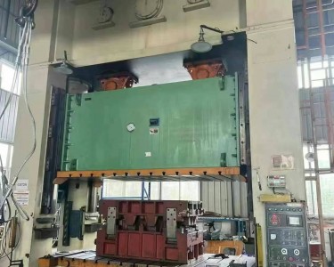 气动冲床 630T 扬力
