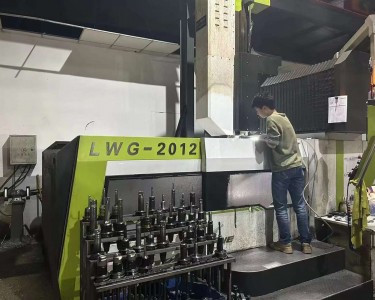 立式加工中心 850 欧创