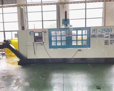 立式加工中心 2500 金田加贝