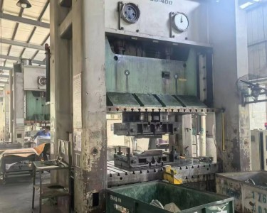 气动冲床 400T 扬力