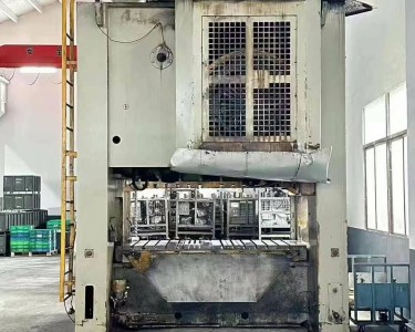 气动冲床 250T 扬锻