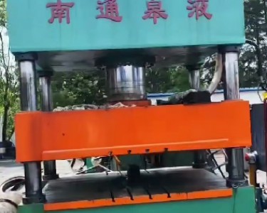 四柱式油压机 800T 南通皋液