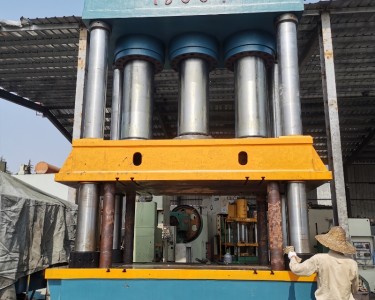 四柱式油压机 3000T-100T 南通