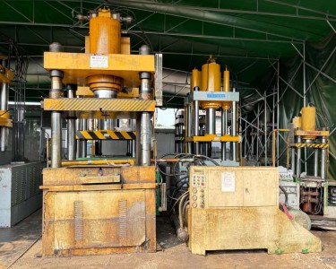 气动冲床 500T 荣兴