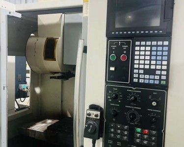 立式加工中心 550 台信