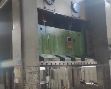 气动冲床 JM36-315 扬力