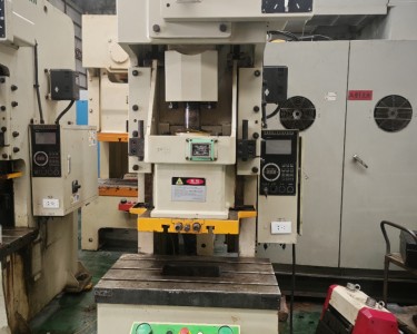 气动冲床 60T 西田