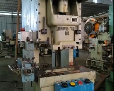 气动冲床 60T 兴泰