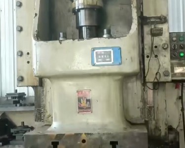 气动冲床 125T 徐锻