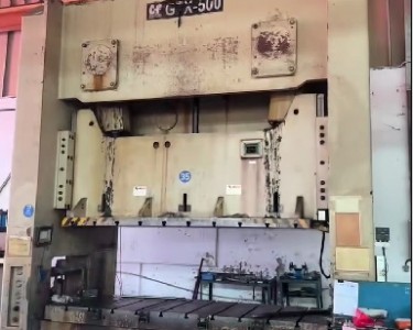 气动冲床 500T 金丰