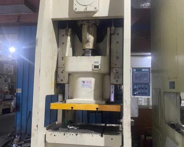 气动冲床 260T 金丰