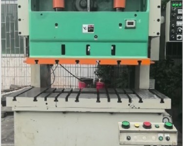气动冲床 110T 协易