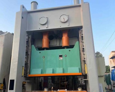 气动冲床 400T 扬力