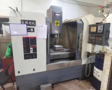立式加工中心 850 台群