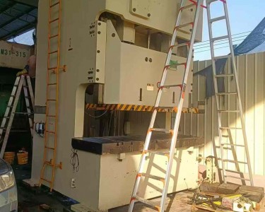 气动冲床 250T 金澳兰