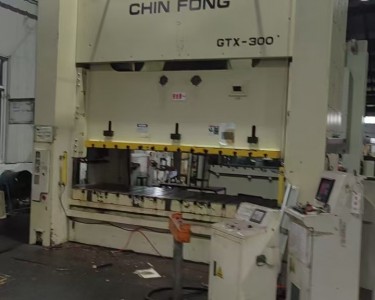 气动冲床 300T 金丰