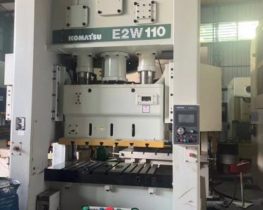 气动冲床 110T KOMATSU