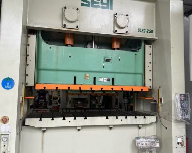 气动冲床 250T 金丰