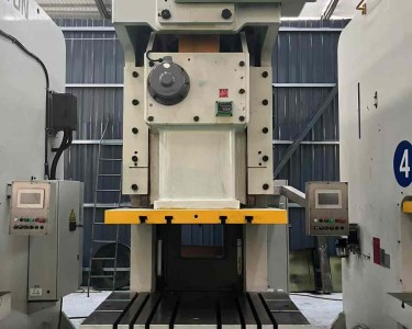 气动冲床 200T 科斯顿