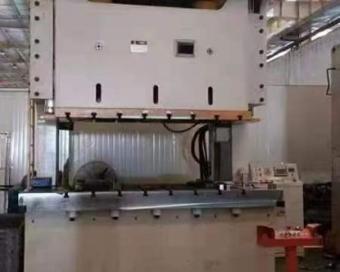 气动冲床 250T 扬锻