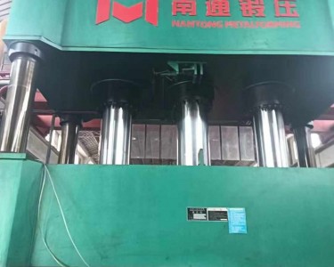 四柱式油压机 2000T 南通锻压