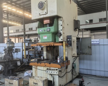 气动冲床 250T 扬锻