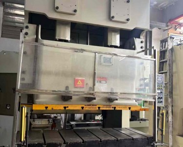 气动冲床 160T 澳玛特