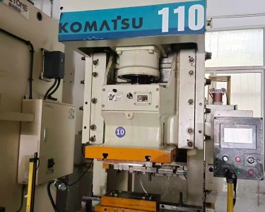 气动冲床 110T 小松
