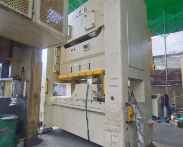 气动冲床 300T 金丰
