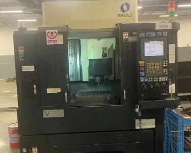 立式加工中心 V33i 牧野