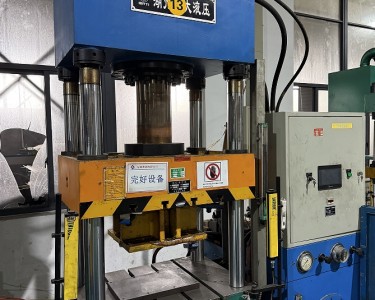 四柱式油压机 315T 恒大