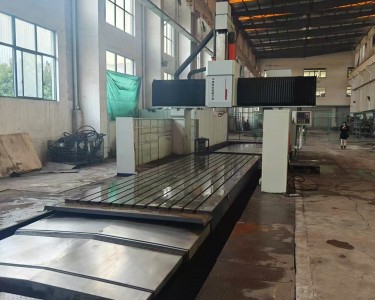龙门加工中心 GMC2580RV 中捷