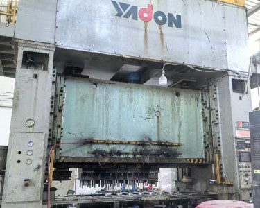 气动冲床 400T 扬锻