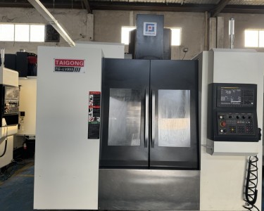 立式加工中心 855 台功